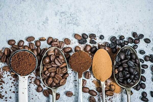 Kahvenin tarihçesi Kahve tarihi, ilk nerede bulundu, nasıl bulundu ve kim buldu? Kahve Hakkında merak ettiğiniz her şeyi makalemizde bulabilirsiniz.